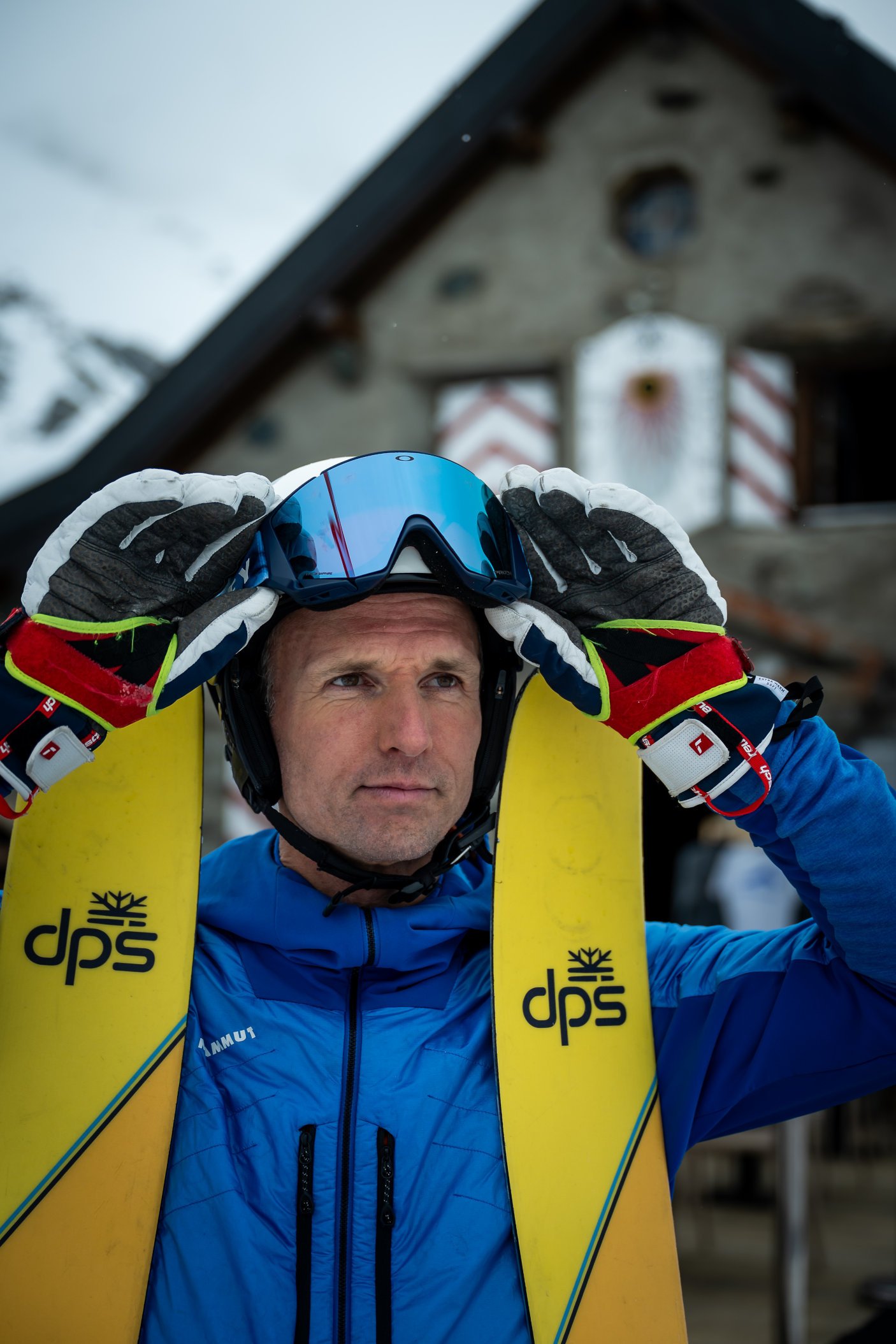 David von Rosen skiing in Switzerland